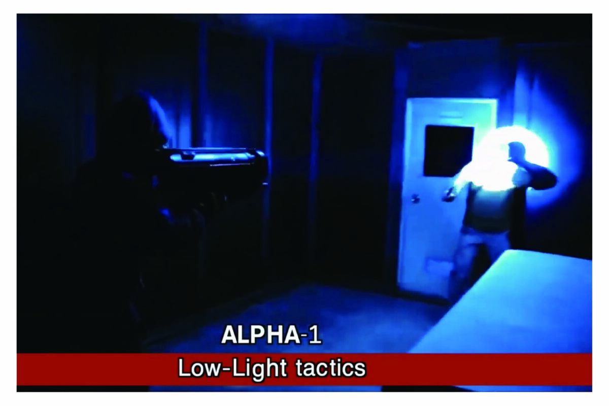 Searchlight strobe mode with high-intensity flashing light functionality